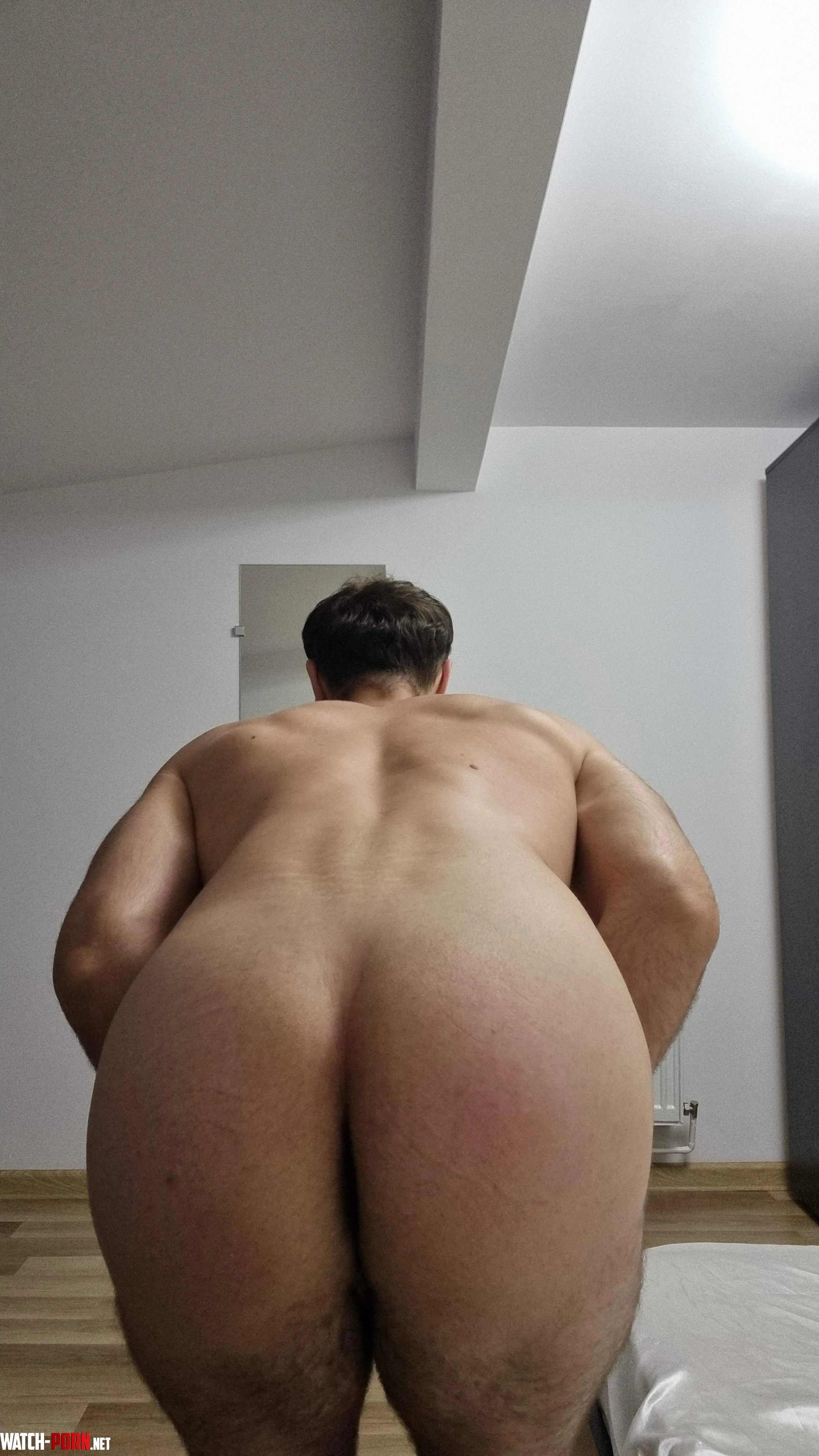 Sending nudes to everyone who says hi by collegegymbro14