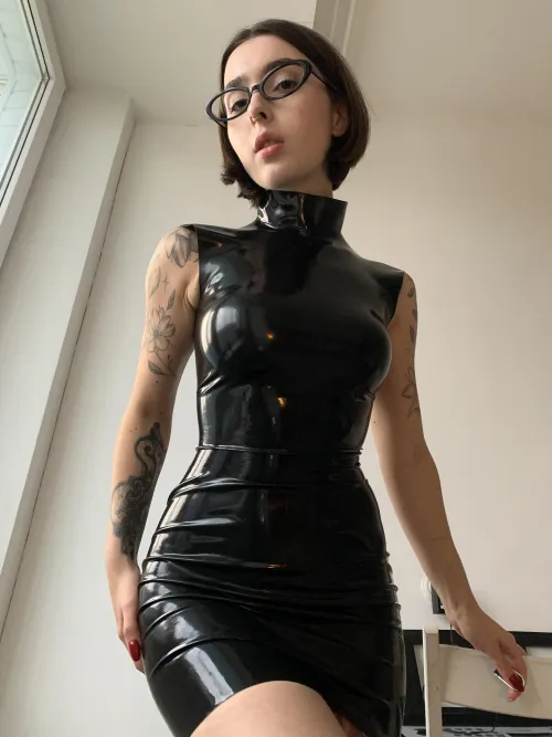 Thumbnail Sassy Style: My New Leather Mini Dress | yeah_bamby | LadiesInLeather