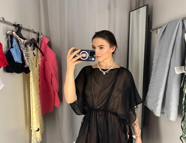 Thumbnail Shopping Selfies: Candid Moments in the Mirror | caramelsambuca