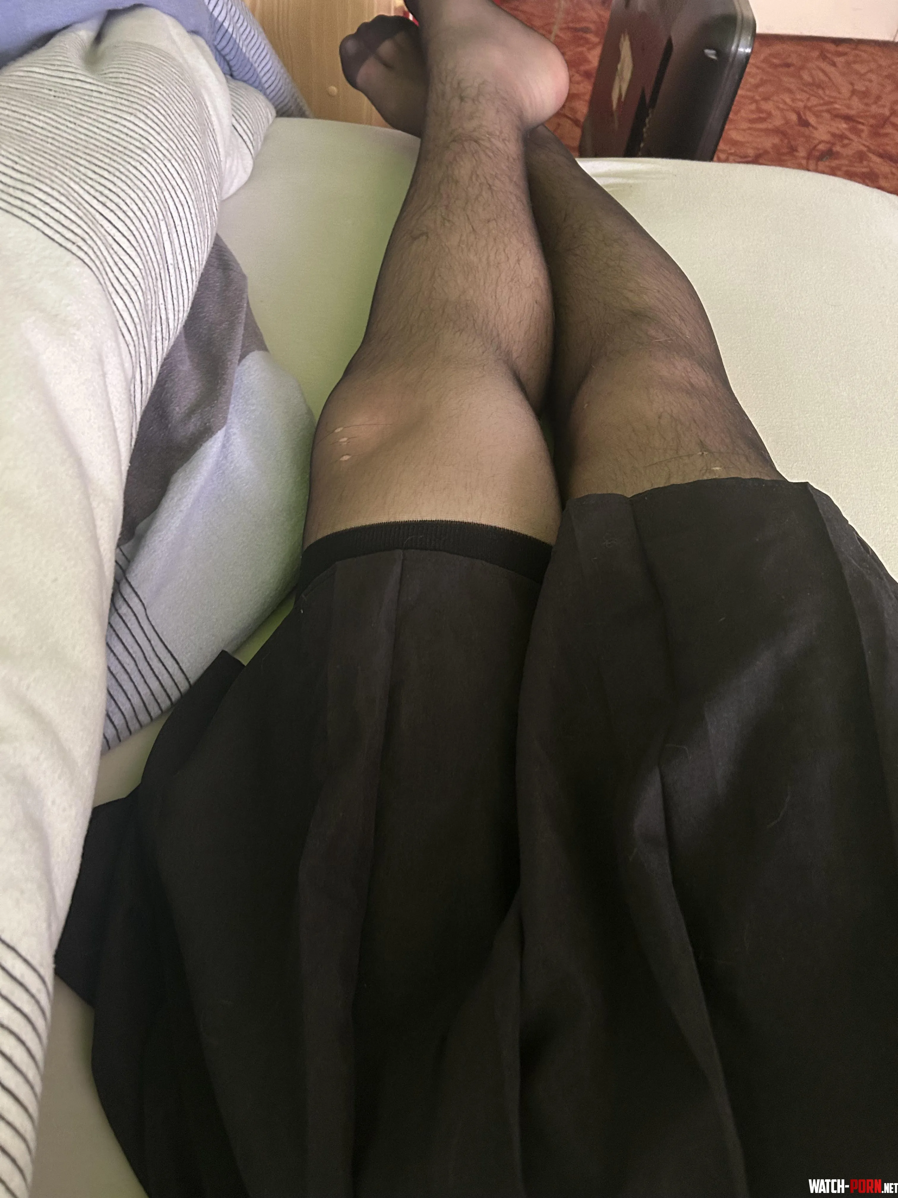 Do you guys think i can wear stockings too even if my legs are not shaved yet by Dreasasas