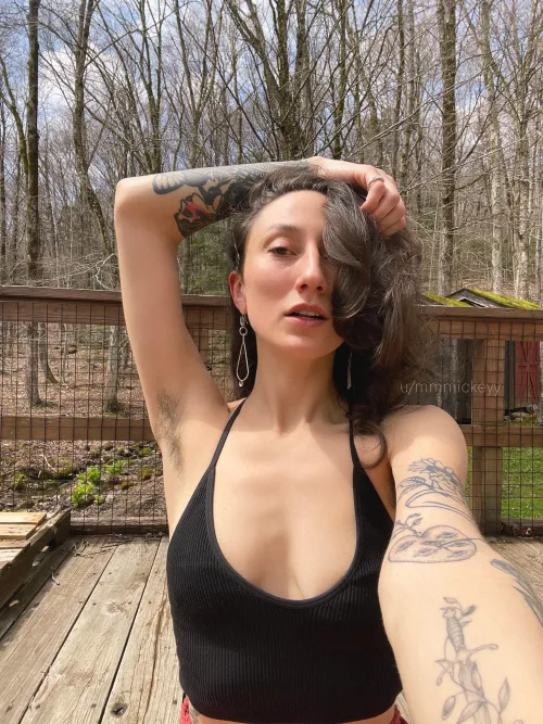 Thumbnail Appreciating Natural Beauty: mmmickeyy's Hairy Armpits