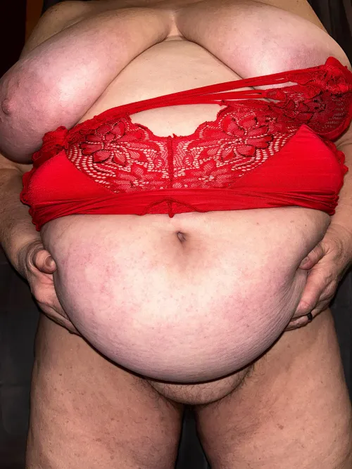 Thumbnail Seductive Tease: A Little Red Secret| Category: ssbbw