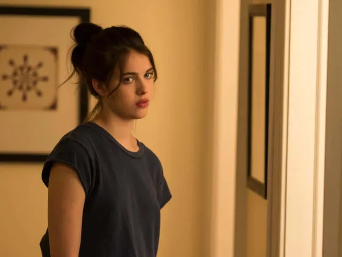 Thumbnail Captivating Allure of Margaret Qualley in PrettyGirls Category