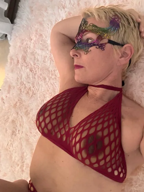 Thumbnail CrystalVerse - A 51-Year-Old Blonde MILF Temptation