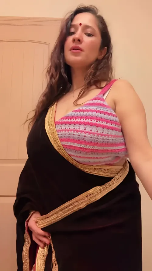 Thumbnail Positive Vibes: chiclet4846 Encourages a Good Day in 2busty2hide