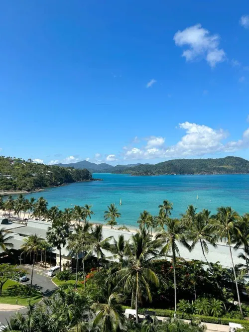 Thumbnail Experience Paradise on Hamilton Island, Whitsundays, Australia with Yeuxdusphynx