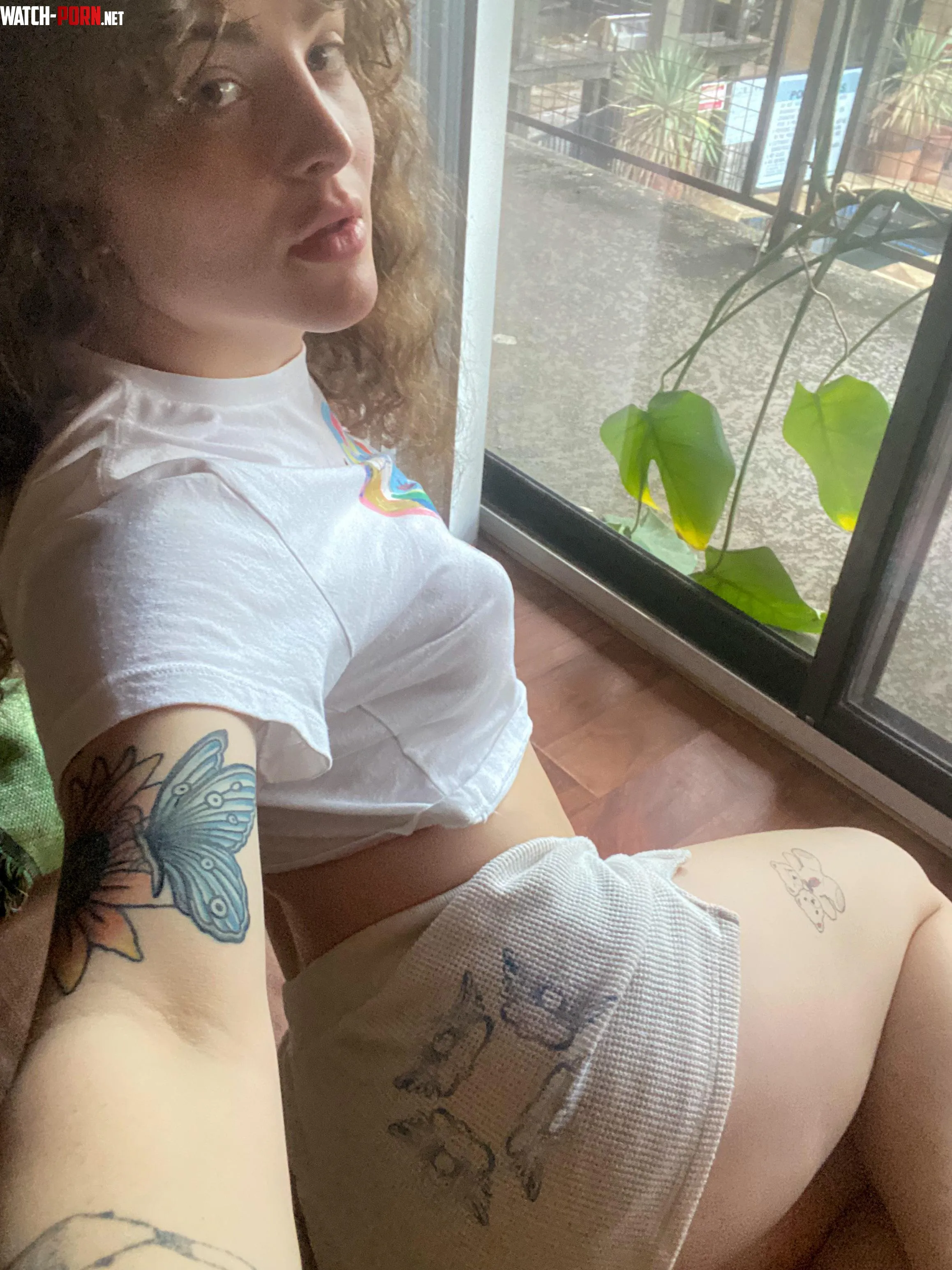 Spend a lazy afternoon with me watching the rain  by BunnyLuxxx