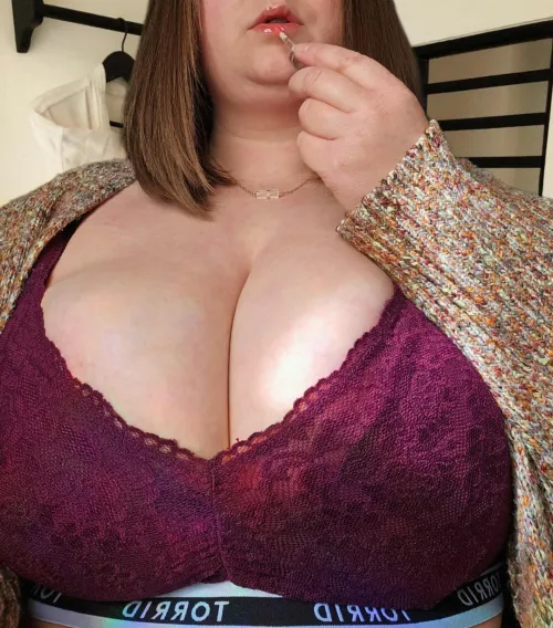 Thumbnail Celebrating Birthday Desires with chubbi_bunniii in BBW Category