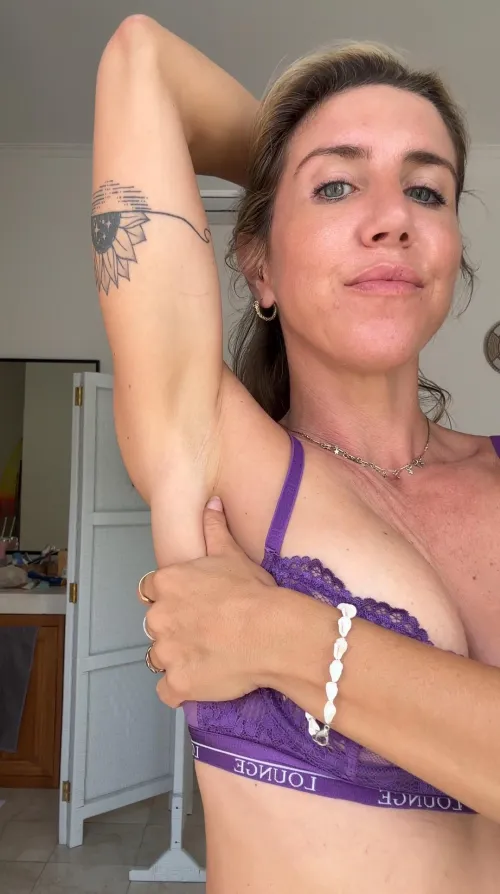 Thumbnail Smooth Armpit Exploration at 38yo: A Closer Look | RosyRuby79