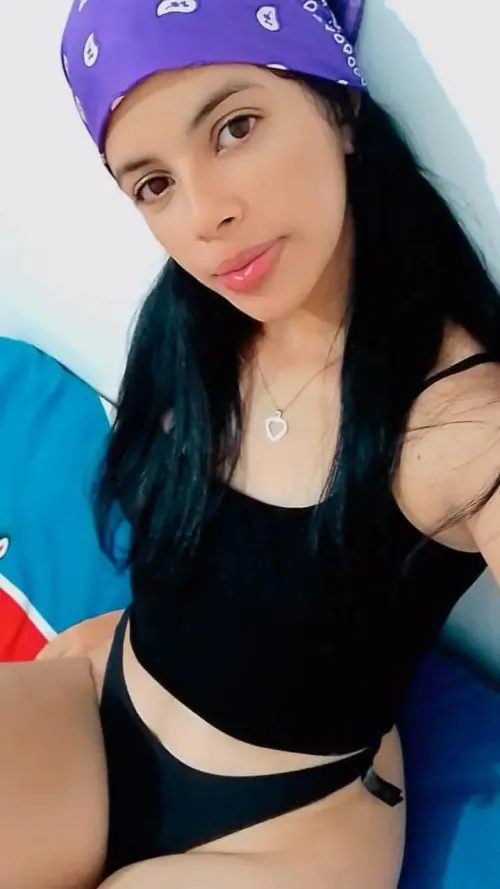 Thumbnail Latina Fantasy: Engage with queenxandra21's Playful Offer