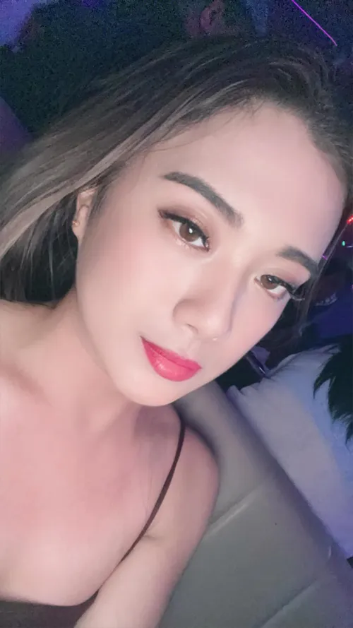 Thumbnail MsBea_ Welcomes You to Discover Ladyboys' Charm