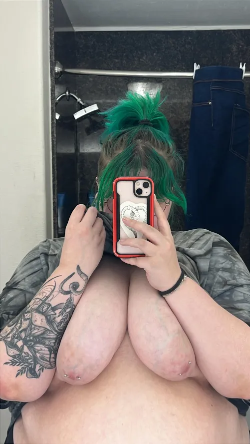 Thumbnail Gnight by lasagnyewest420 | BBW_Chubby