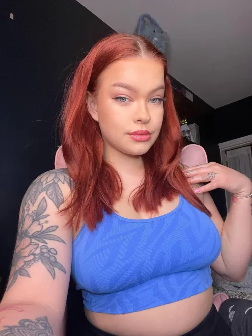 Thumbnail officialsavannahjade Loves Her Cute Gym Top in Croptopgirls