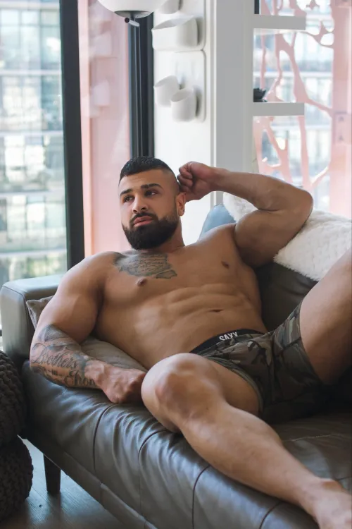 Thumbnail Photographer's Encounter: Biggest Guy by coshjoleman in Hot Guys with Tattoos