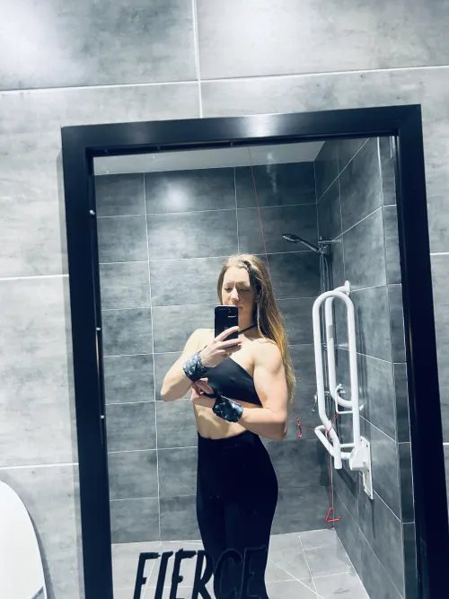 Thumbnail Do You Find Biceps on Girls Sexy by rosieposieblue1 | Fitgirls Category