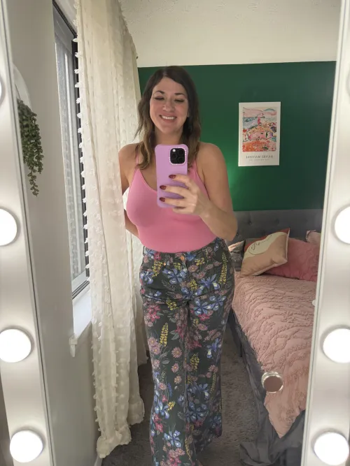 Thumbnail MirrorSelfie Magic: Happy Humpday Wishes Shared by 79slothie