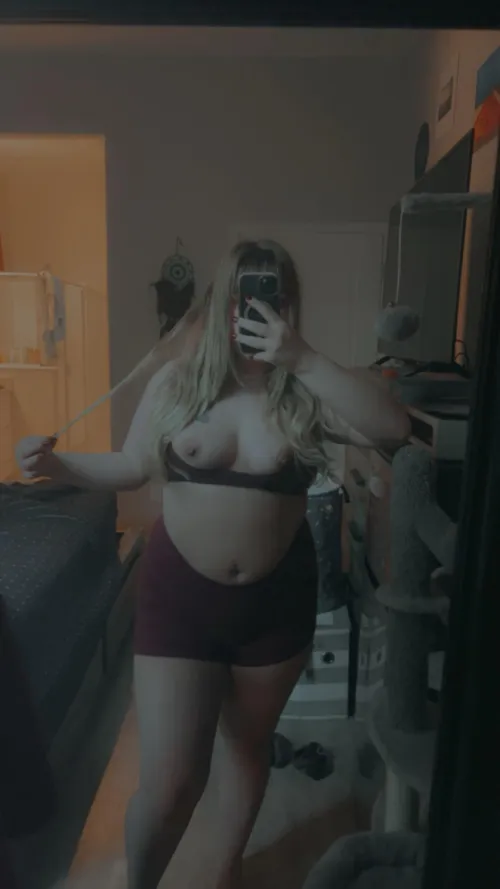 Thumbnail Naughty Girl at the Mirror: babybluesbabe's Nude_Selfie Revelation