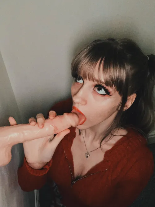 Thumbnail Indulge in Pleasure: Experience 'Cum in My Mouth' by Ellesheff