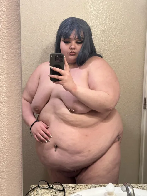 Thumbnail Bold SSBBW Statement by softestfattie: Revealing All