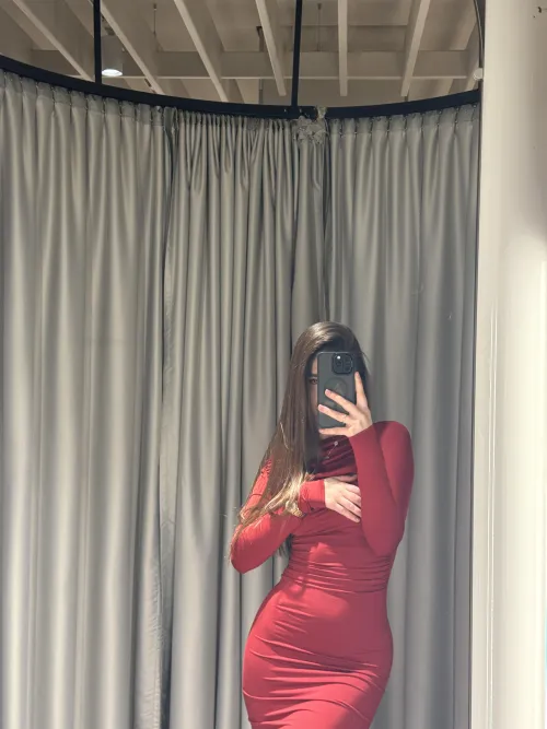 Thumbnail sbayery's Tight Dress Adventure in the Fitting Room