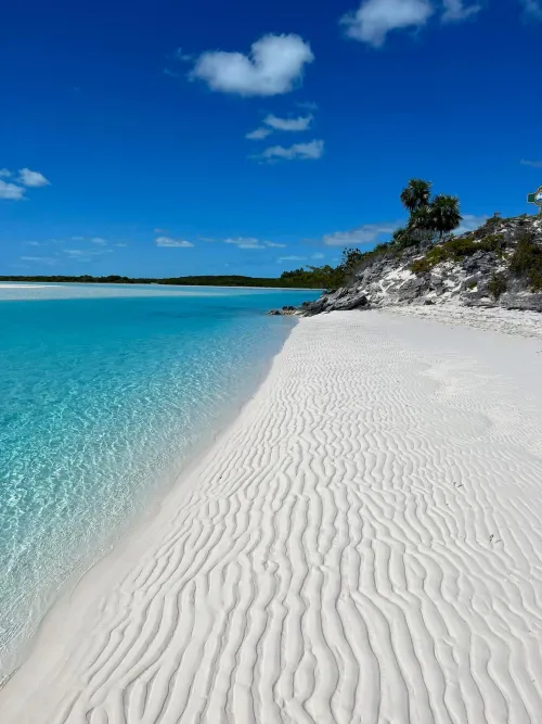 Thumbnail Heart in the Clouds Over The Lazy River Beach Exuma - Admirable-Boat-5318's Paradise | Beach Category