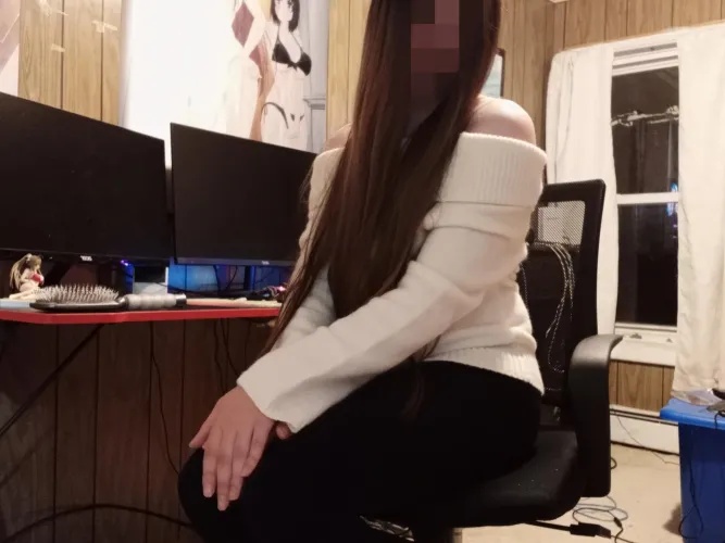 Thumbnail Senpai498 Embodies the Office Lady Look in femboy Fashion