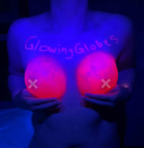 Thumbnail Glow in the Dark Boltons: Unique Aesthetic | GlowingGlobes