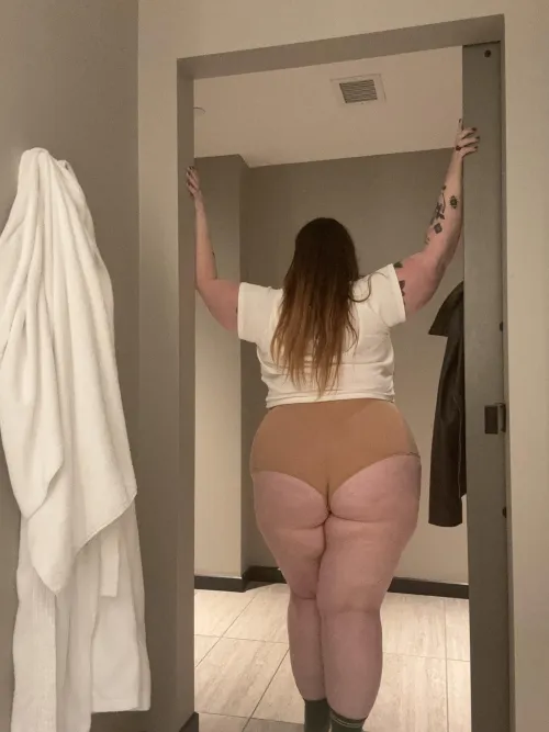 Thumbnail Yourperfectbipet's Exxxtra Thick BBW Allure