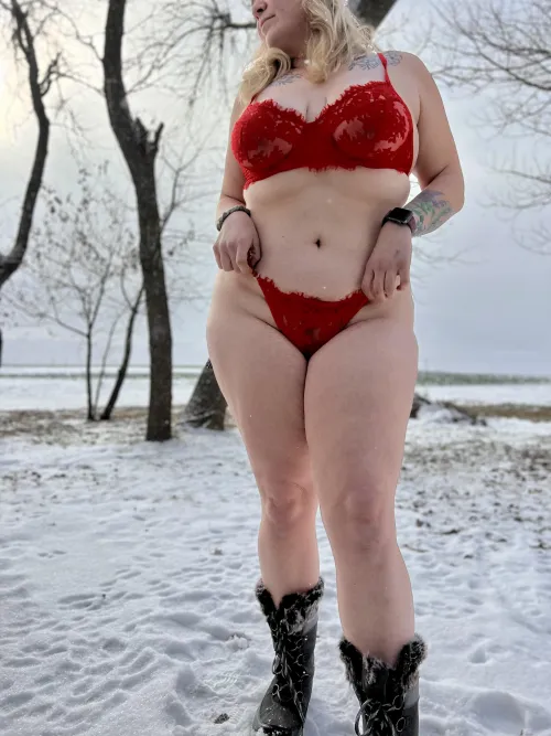 Thumbnail Snow Bunny Fun: Chilling with Thick White Girls | PLANTSN0TPE0PLE