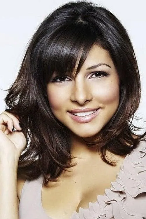 Thumbnail Elegance Personified: Roxanne Pallett's Grace