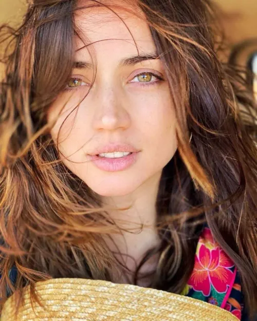 Thumbnail Ana De Armas: A Glimpse into the World of PrettyGirls