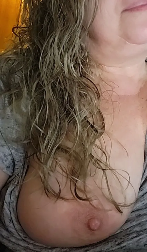 Thumbnail Curls and a Boob at 56: MarleyisQueen2 in the Gilf Category