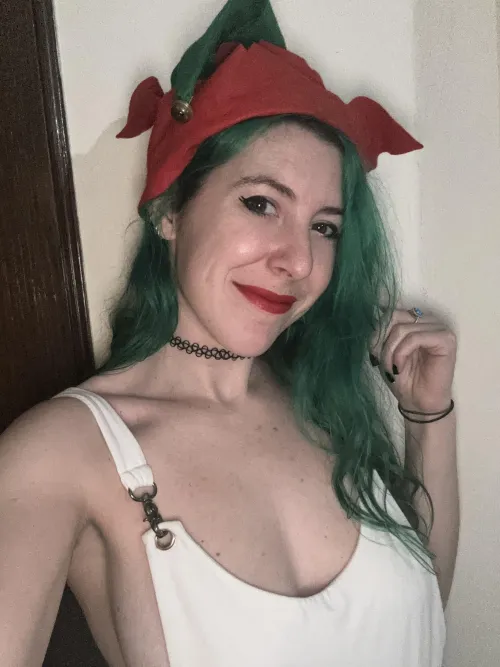 Thumbnail Adorable Elf sirenskiss3 - InstagramHotties