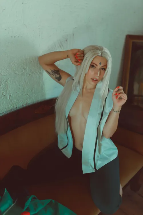 Thumbnail Tsunade Cosplay by Livay D Punk - Embrace the Character! | Cosplaygirls