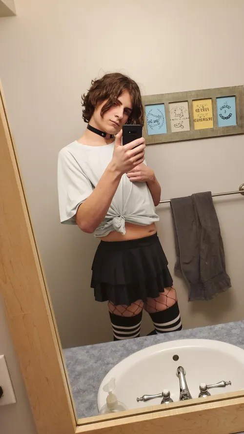 Thumbnail Goodboycookie's Dress-Up Debut: A Journey into femboy Style