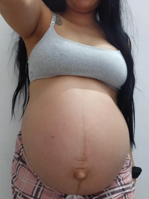 Thumbnail Horny and Pregnant: Yolita23's Availability