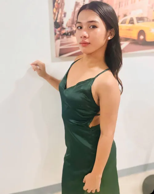 Thumbnail Naive_Mixture_4703: Embracing My New Green Dress with Love