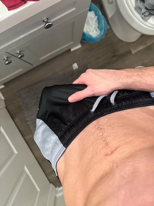 Thumbnail Unveiling the Big 18-Year-Old Bulge | Author: Naive-Equipment-5789 | Category: Bulges