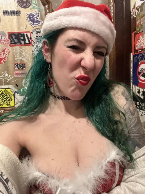 Thumbnail Cute Santa Kisses: Read sirenskiss3's Thoughts in the Pouting Category