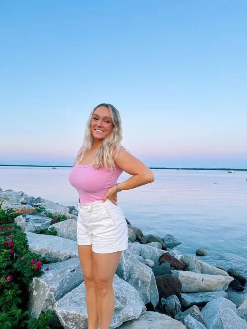 Thumbnail On the Rocks: Refreshing Content from throwawayjob1222 | 2busty2hide