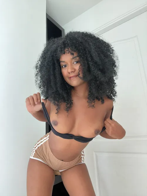 Thumbnail Where Your Mouth Belongs: HotBlackChicks Encounters | finestladys