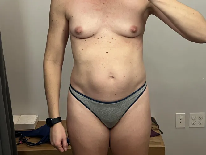 Thumbnail Small MILF Boobs: Spotted in a Changing Room - fansforfitnessnw