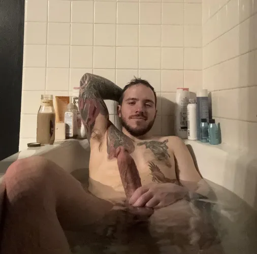 Thumbnail ShaftasticShenanigan's Invitation: Join Me for a Bath After a Long Day | gayporn Category