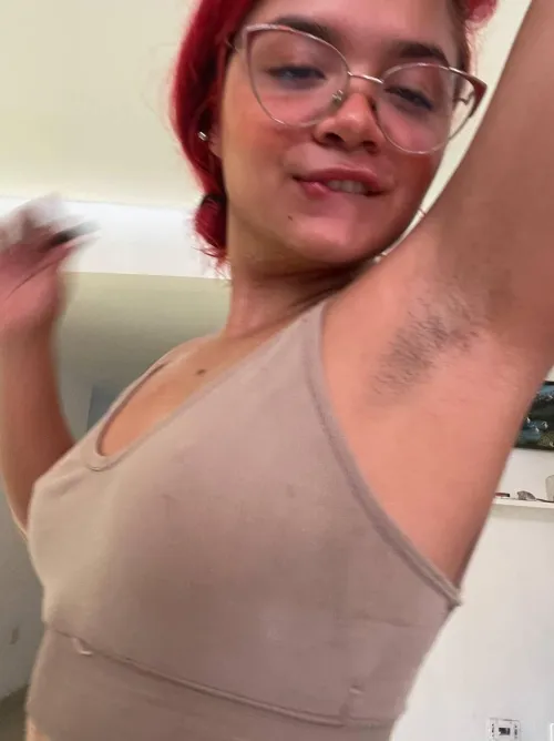 Thumbnail Sweaty Satisfaction - WelshKellyy | armpitfetish Category