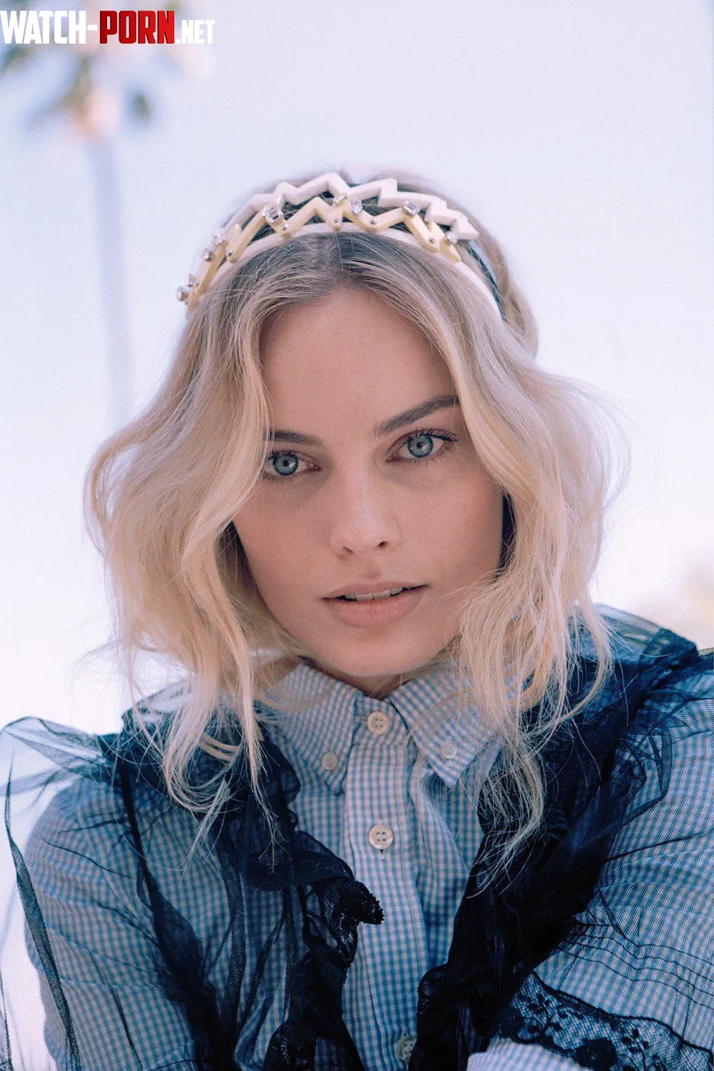 Margot Robbie by Long_oil_