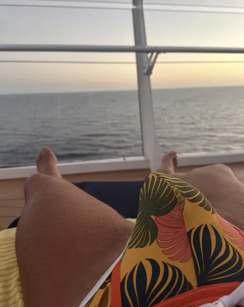 Thumbnail Deck Time on Carnival Vista: Enjoying Bulge Moments | SWilly_67