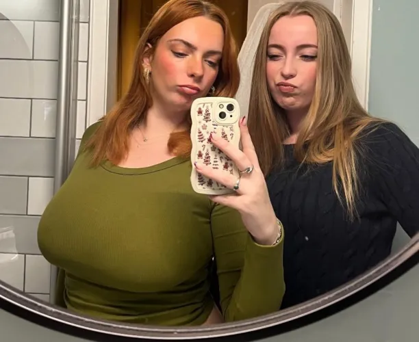 Thumbnail Discover 2busty2hide Wonders with DazzlingAd6626