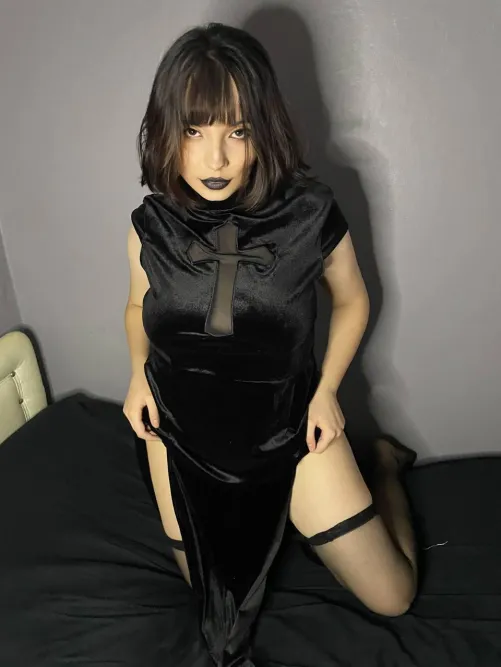 Thumbnail Discovering Goth Desire: Exploring Free Use as a Throbbing Cock Awaits by CharmingGolf2052