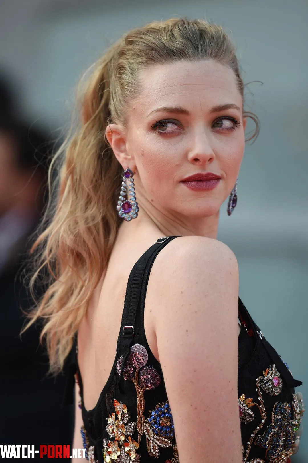 Amanda Seyfried  by abesster