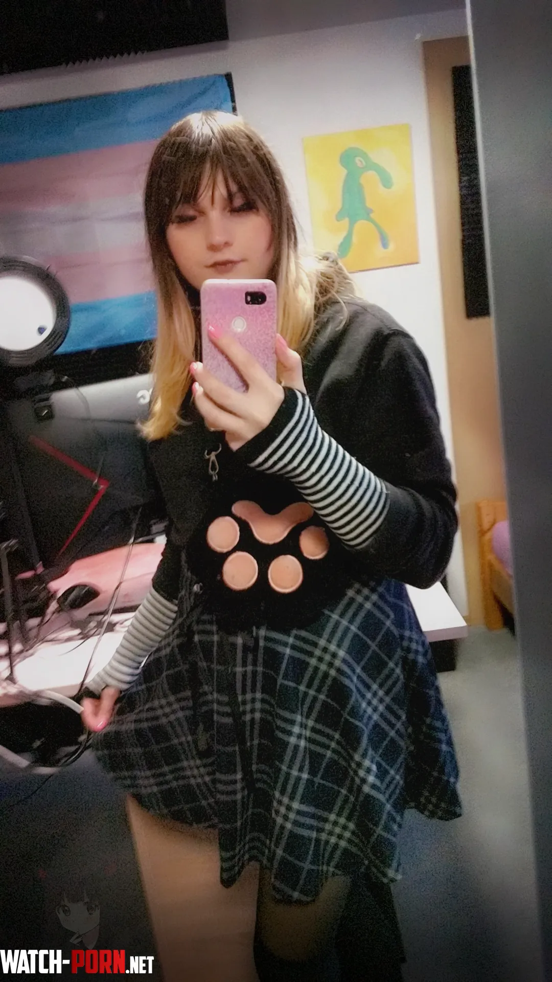 Felt cute in this skirt 3 by UnduGT